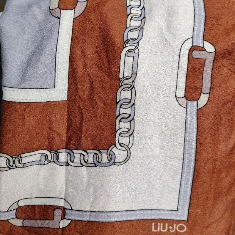 Большой шейный платок LIU JO 4