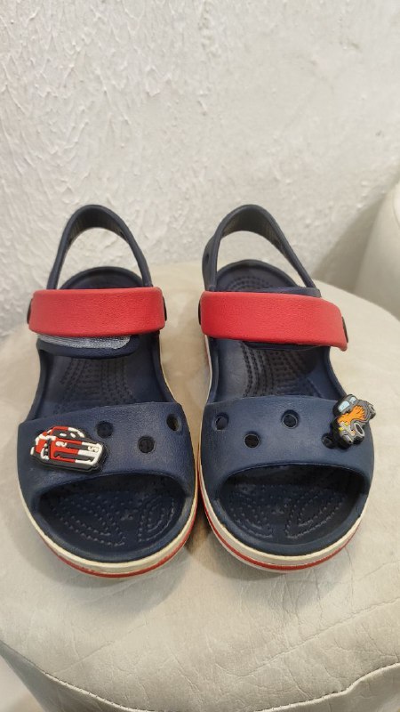 Оригинальные сандали Crocs синие, розовые
