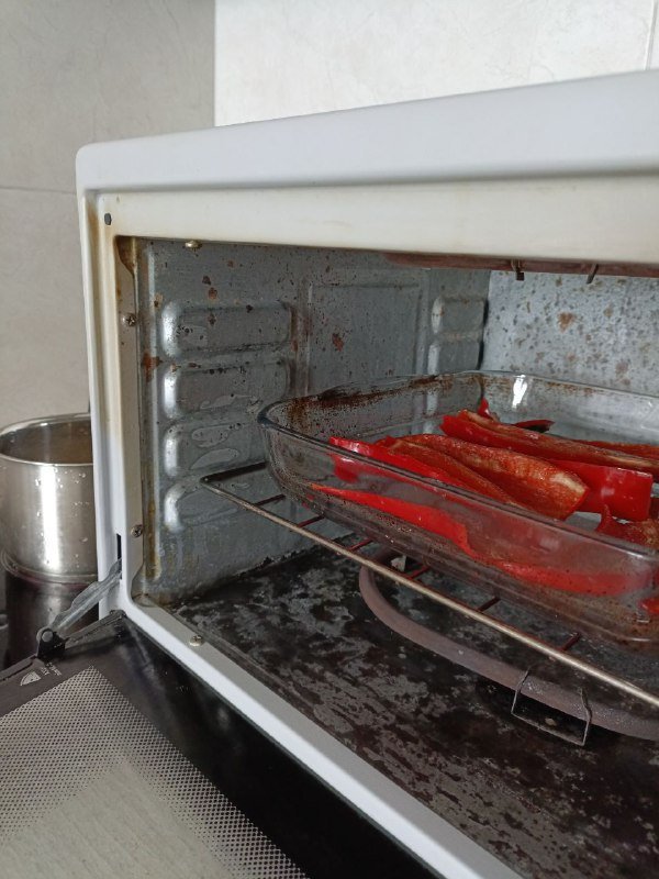 Электро-духовка Akel с решёткой и противнями 4