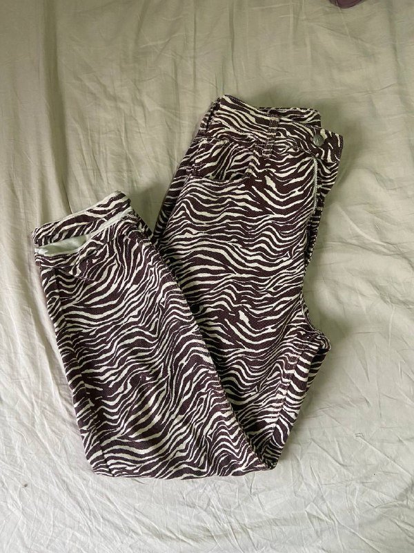 джинсы с диким принтом W26