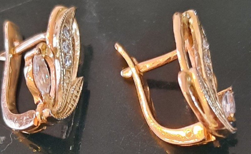 Золотые серьги с фианитами 585 проба 3