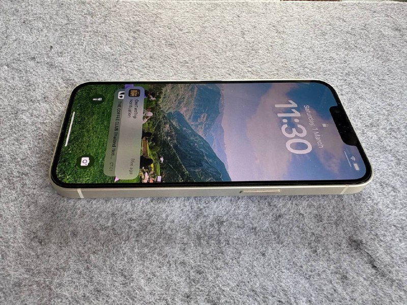 IPhone 13, 128 ГБ, без царапин 3