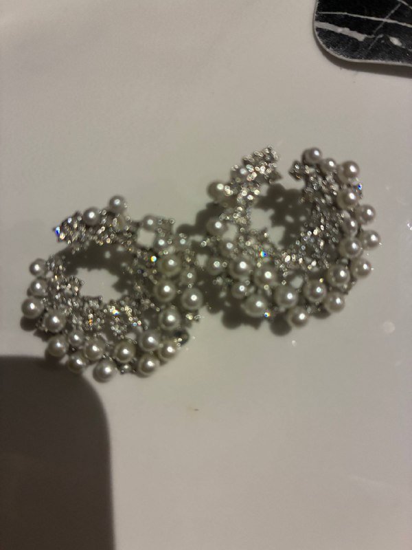 Набор бижутерии из серег и ожерелий