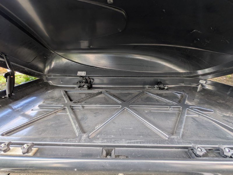 Автобокс с рейлингами 2