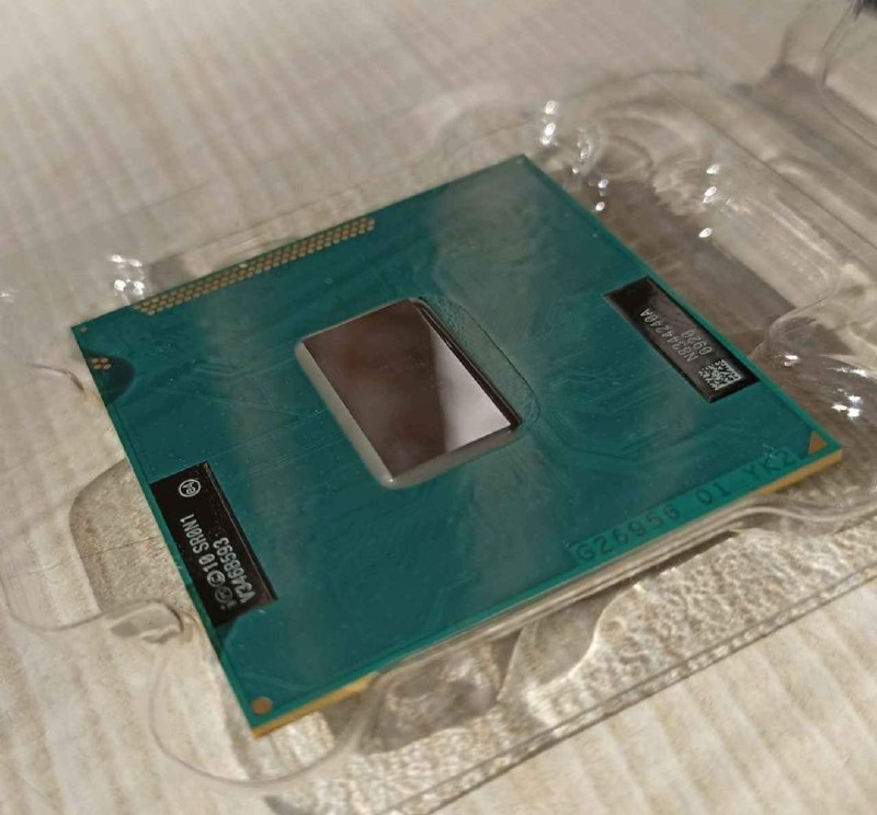 Продаю/обменяю б/у процессор Intel Core i3 3110M 2
