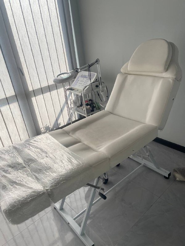 холодильник, педикюрное кресло