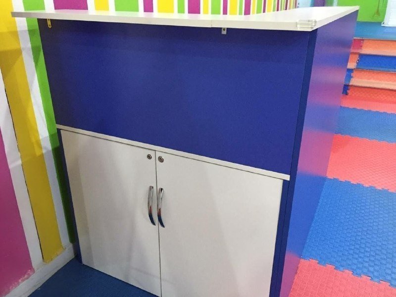 Стол ресепшн