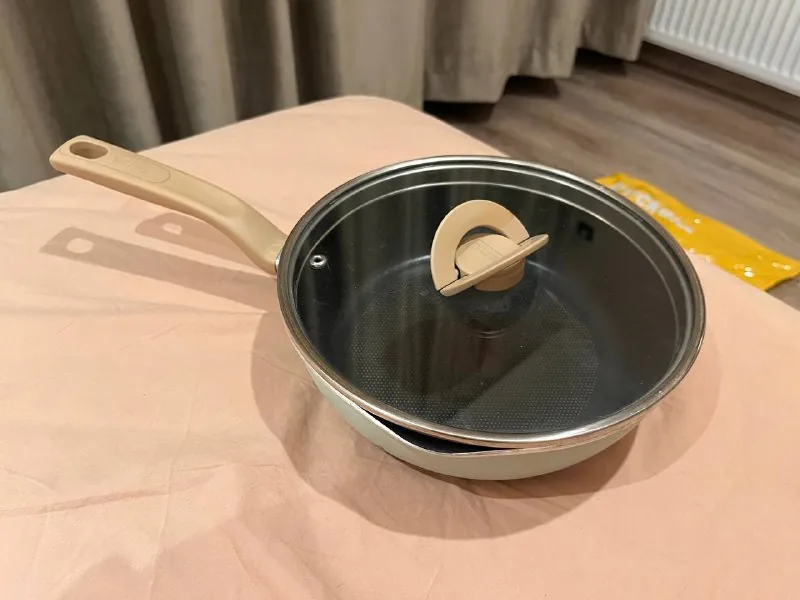 Сковорода Tefal 24 см с крышкой 1