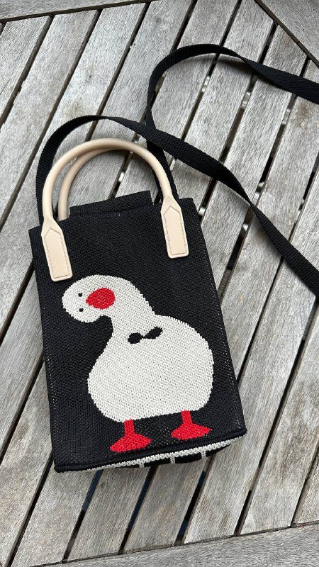 Сумка с изображением утки