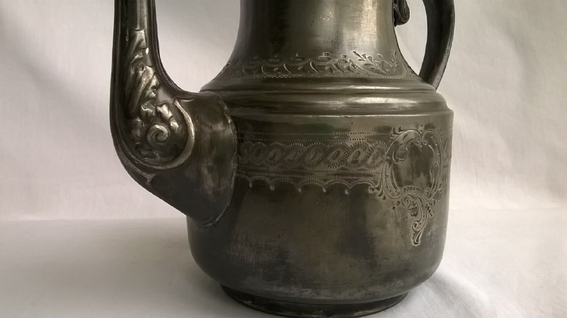 Старинный заварочный чайник с дельфином на крышке 7