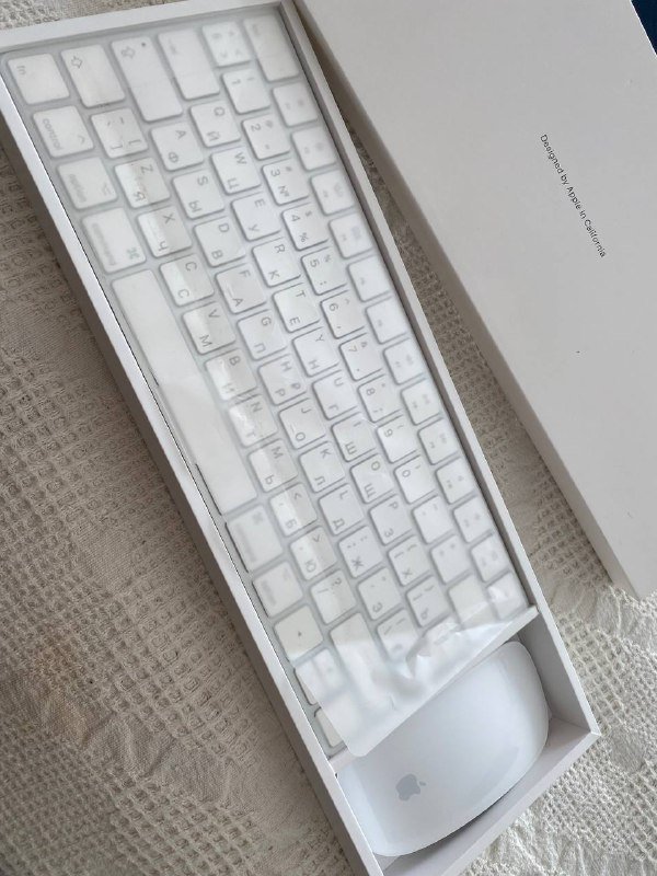 Беспроводные клавиатура и мышка Apple комплект