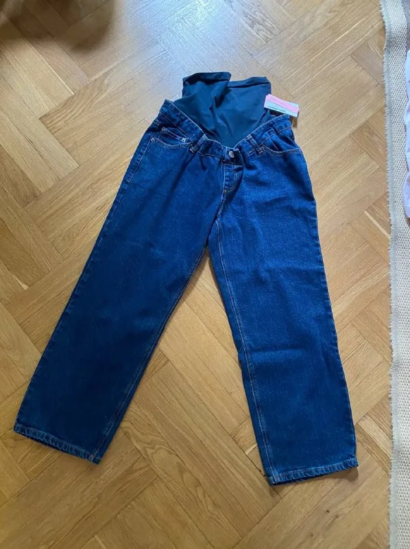 Pregnancy jeans 1