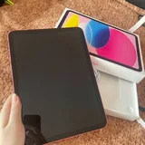 Новый планшет Apple iPad с аксессуаром 1
