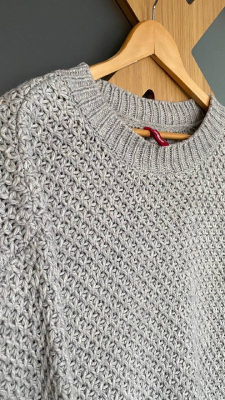 Свитер красивой вязки размер М 3