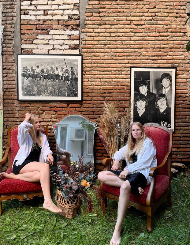 Винтажный комплект мебели: кресла, диваны большой и средний 6