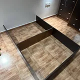 Кровать со спинкой и двумя тумбами 7
