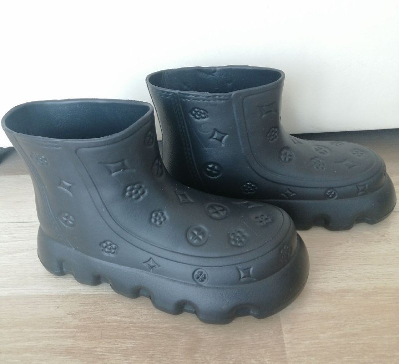 Рюкзак-переноска для собак, пелёнки одноразовые, эпилятор, средство от плесени, худи, куртка, сапоги 9