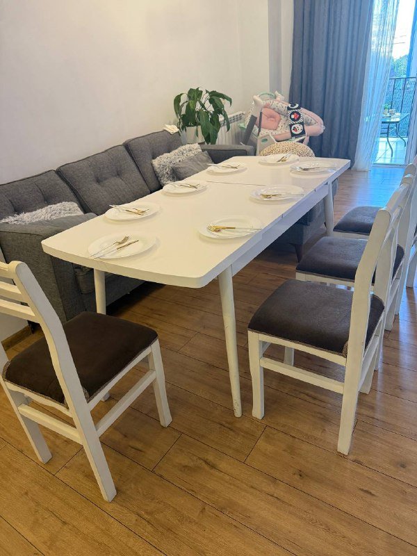 Стол и 4 стула
