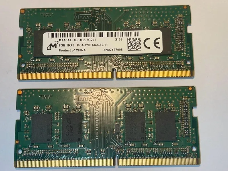 Две планки памяти Micron DDR4 SODIMM 8GB