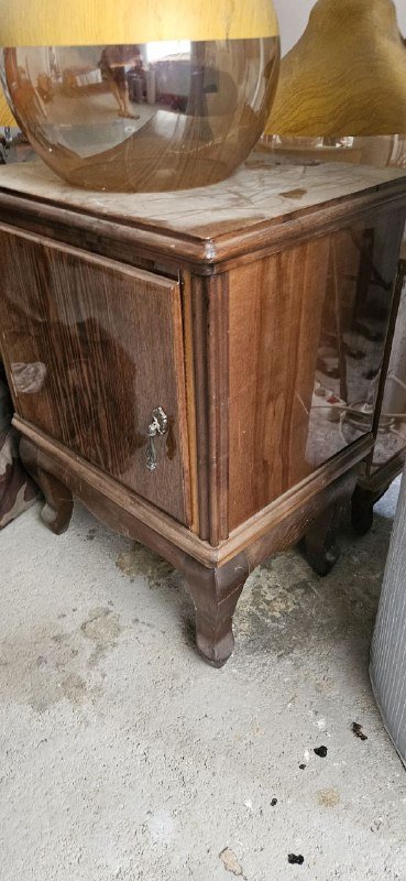 Старинные деревянные стулья, пуф 3