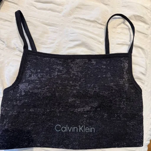 Топ Calvin Klein