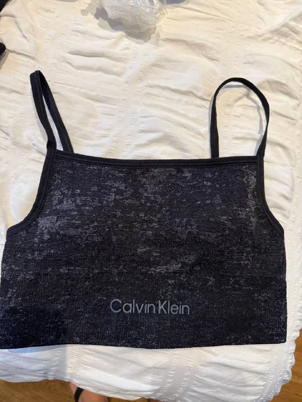 Топ Calvin Klein