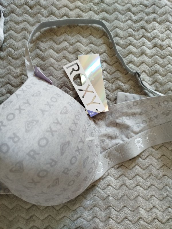 Бюстгальтер Roxy, Ремень Vince Camuto, Футболка Tommy Hilfiger, Платье Tommy Hilfiger, Комбинезон Max Studio, Льняной комбинезон Tahari, Пиджак Tommy Hilfiger 2