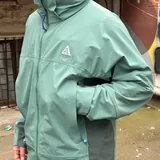 Ветровка Nike ACG Sunfarea 1
