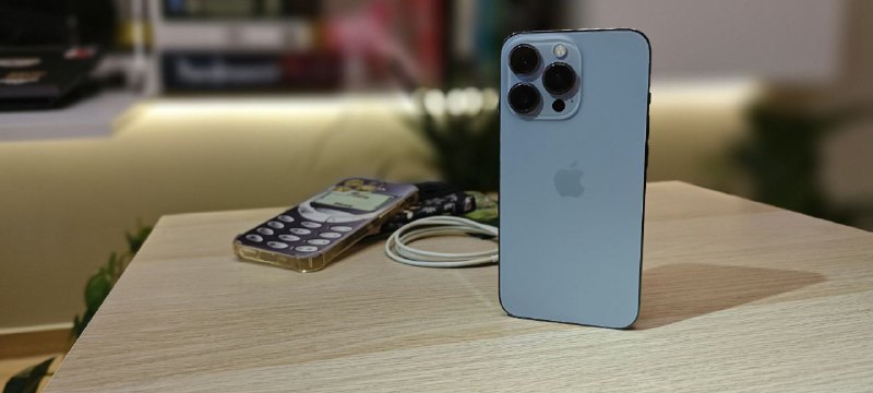 iPhone 13 Pro 256 GB Deep Purple с аксессуарами
