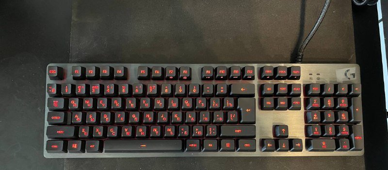 Механическая клавиатура Logitech G413 Carbon, Небольшие столы 60х60см