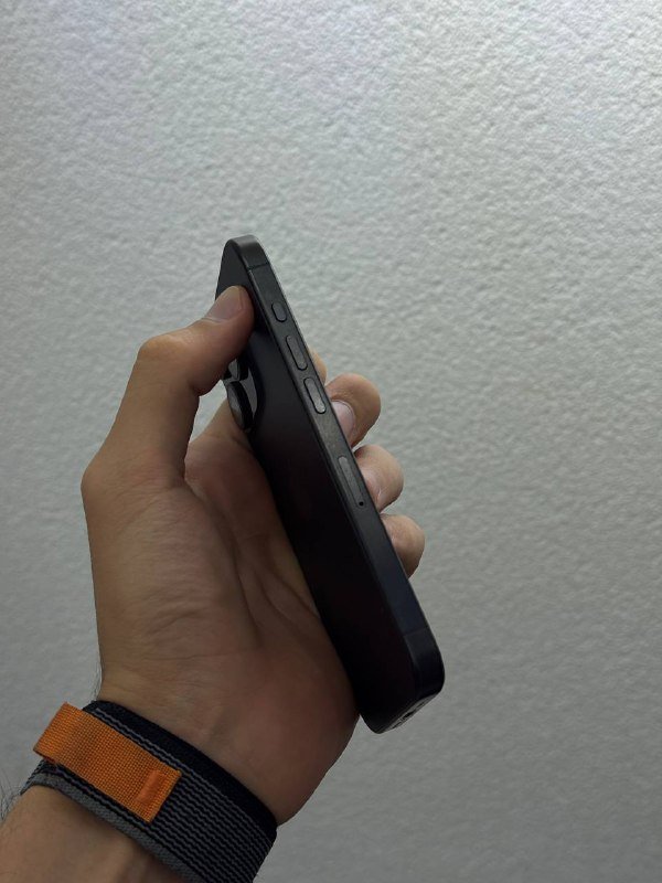 iPhone 15 Pro 256GB Black Titanium 4