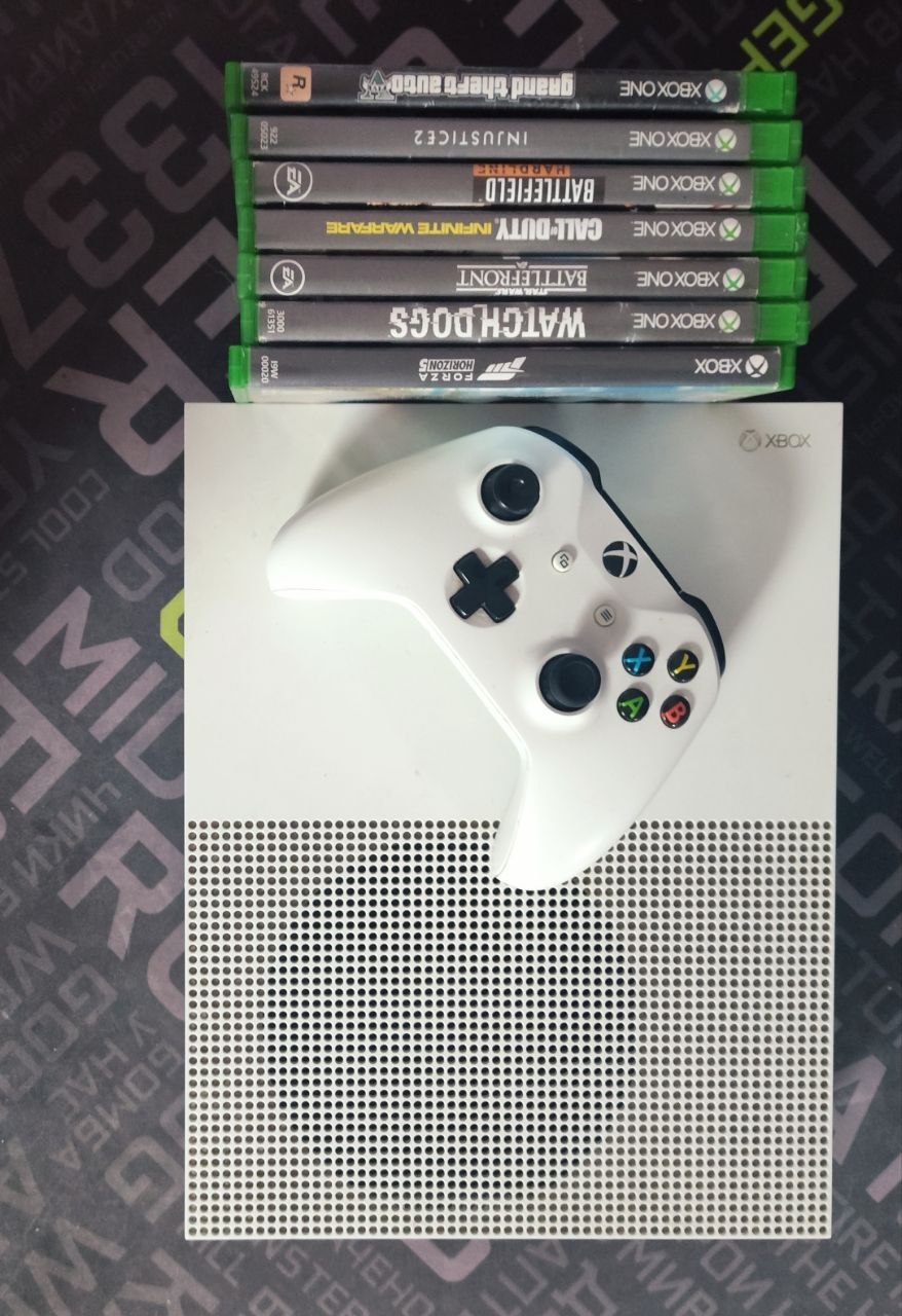Игровая приставка XBOX ONE S с играми и джойстиком