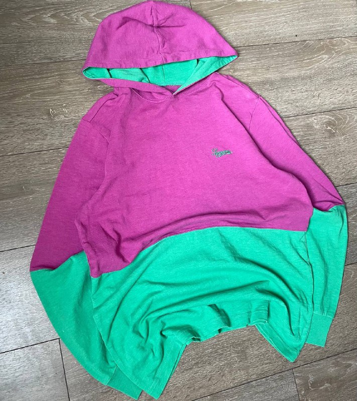 Supreme hoody size M-L 3
