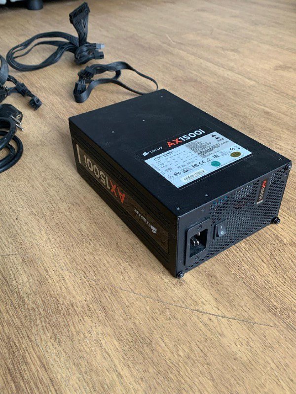 Блок питания CORSAIR AX1500i 1500W 80+ Titanium 4