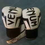 Перчатки Venum, перчатки Mike Tyson, щитки BOS 1