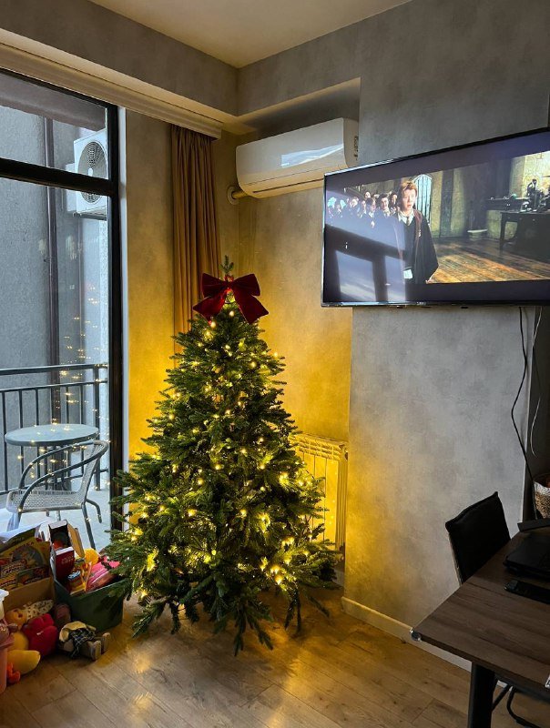 Искусственная пушистая елка 180 см