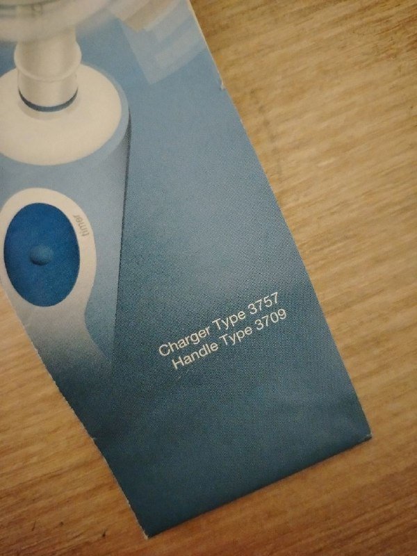 Электрическая зубная щётка Oral-B vitality 3
