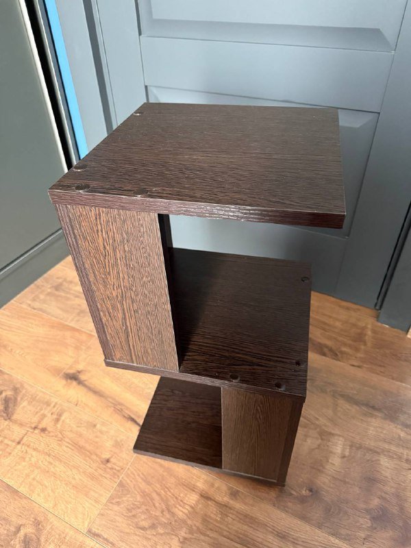 Прикроватная тумбочка 1