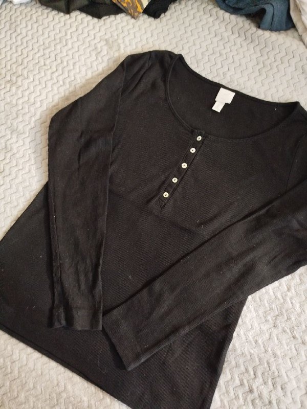 Черная женская кофта с пуговицами новая 4