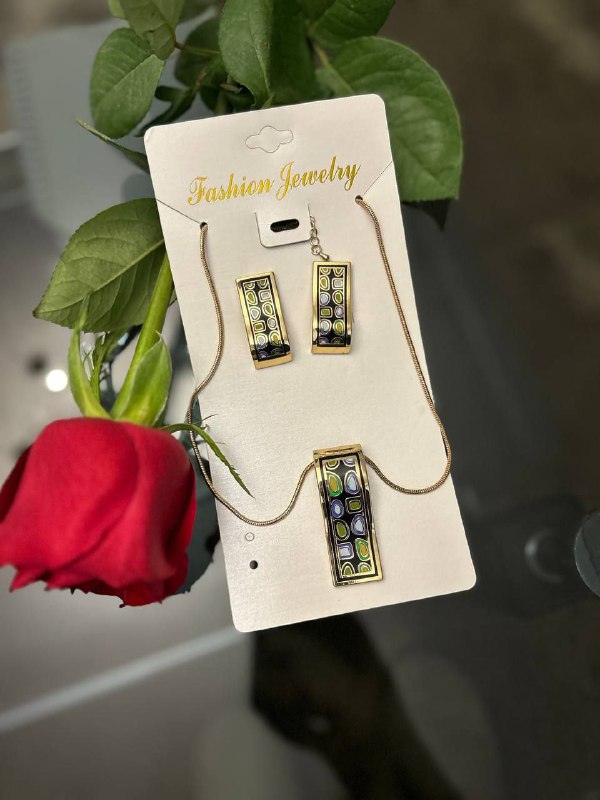 Белый сарафан от Zara, бижутерия, лоферы из кожи 2