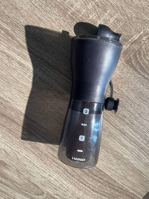 Кофемолка Hario Ceramic Coffee Grinder Mini-Slim