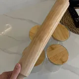 Четыре стеклянные банки и скалка 3