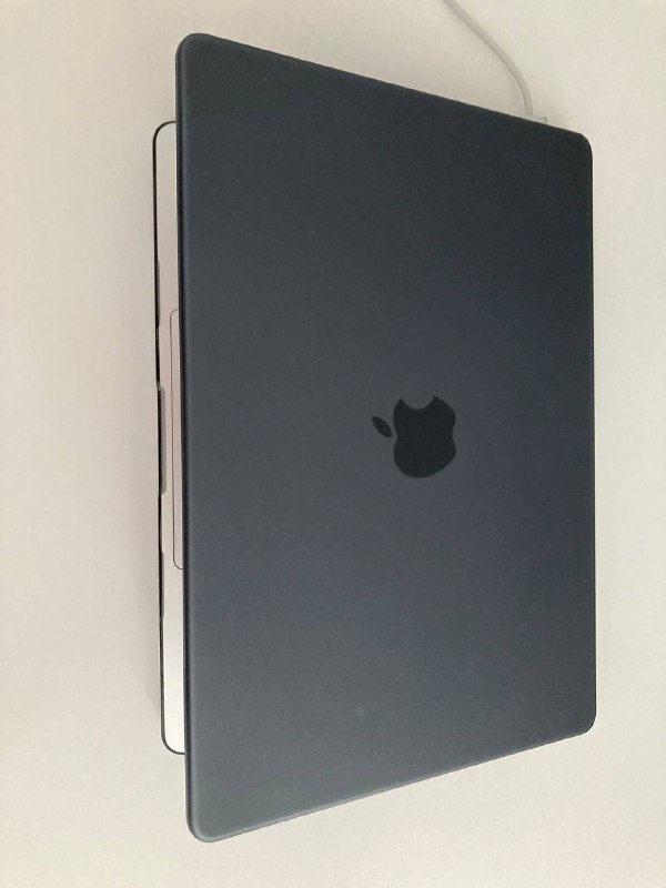 Apple MacBook Pro 14 M1 2021, 512GB SSD, 16GB RAM