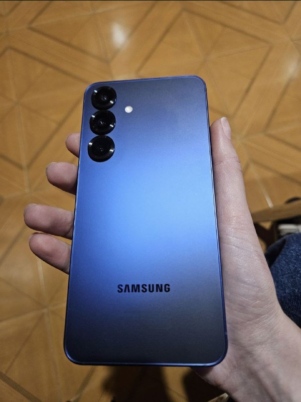 Samsung s25 12/128 Гб без царапин