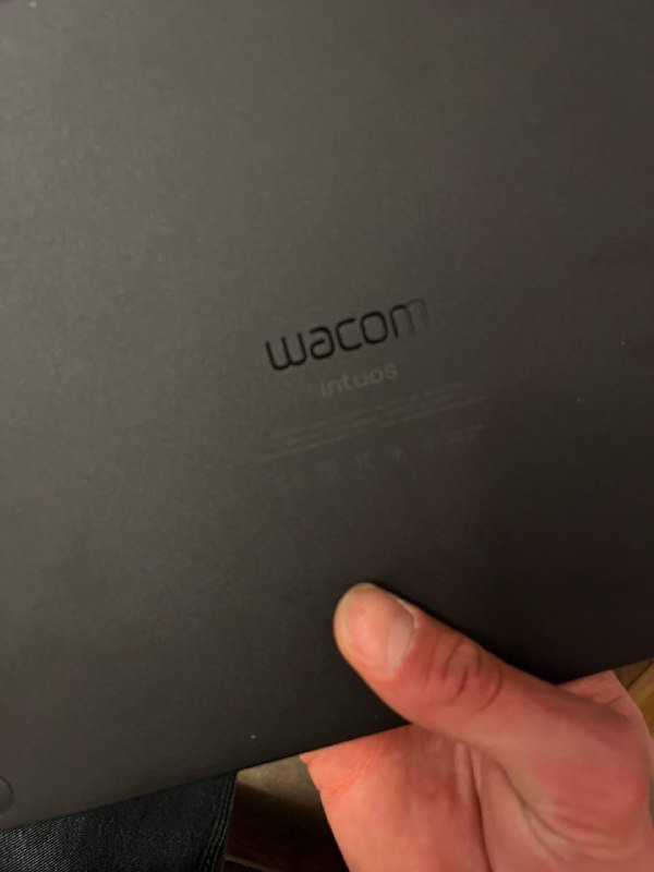 Wacom Intuos M Bluetooth графический планшет