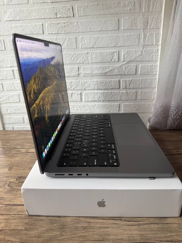 Macbook Pro 14 Inch 2023 M2 Pro 1TB SSD 4