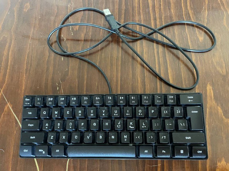 Проводная клавиатура