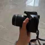Canon EOS 4000D камера с объективом 4
