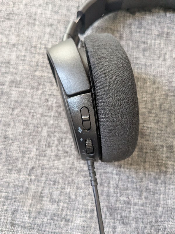 Игровые наушники Steelseries Arctis 1 4