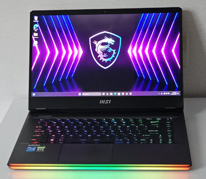 Игровой OLED ноутбук MSI Raider GE67Hx 4